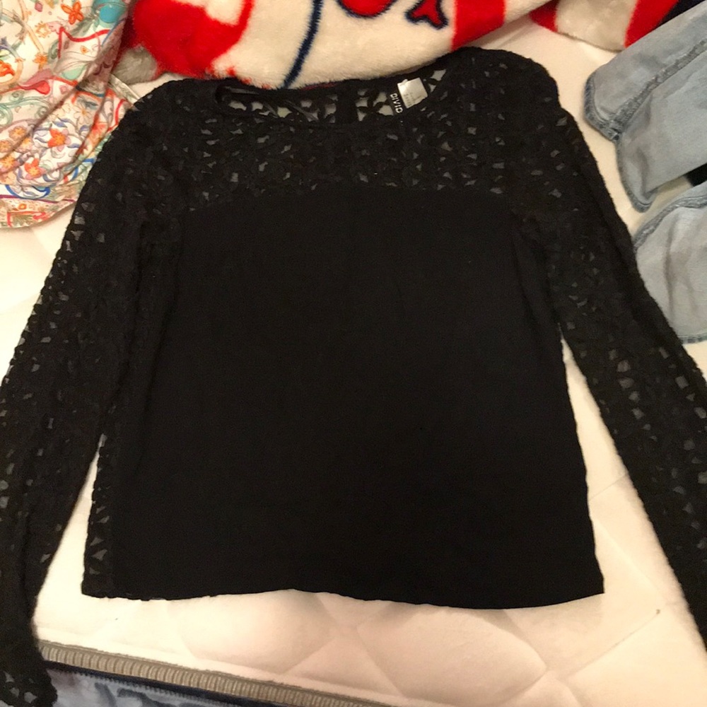 A black top from H&M